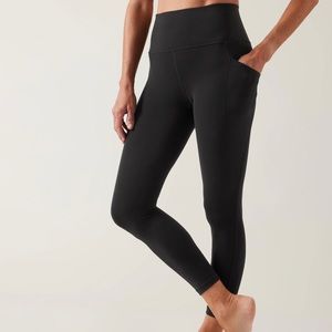 Athleta 7/8 Salutation Stash Tight